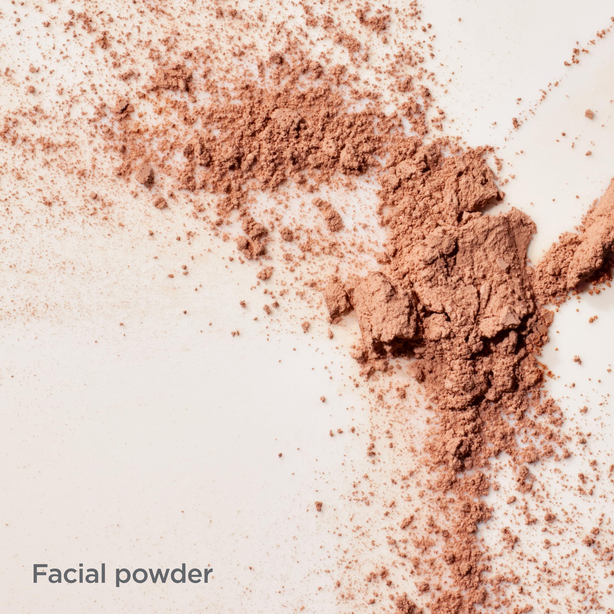 Transparent cover shown on ISDIN Mineral Brush Powder for hygienic use