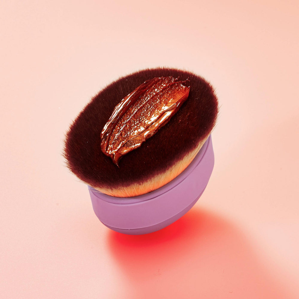 Isle of Paradise Shape and Glow brush is easy to clean after use