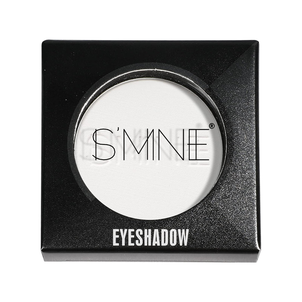 IS'MINE pressed powder shadow close-up highlighting high pigment and smooth blend.