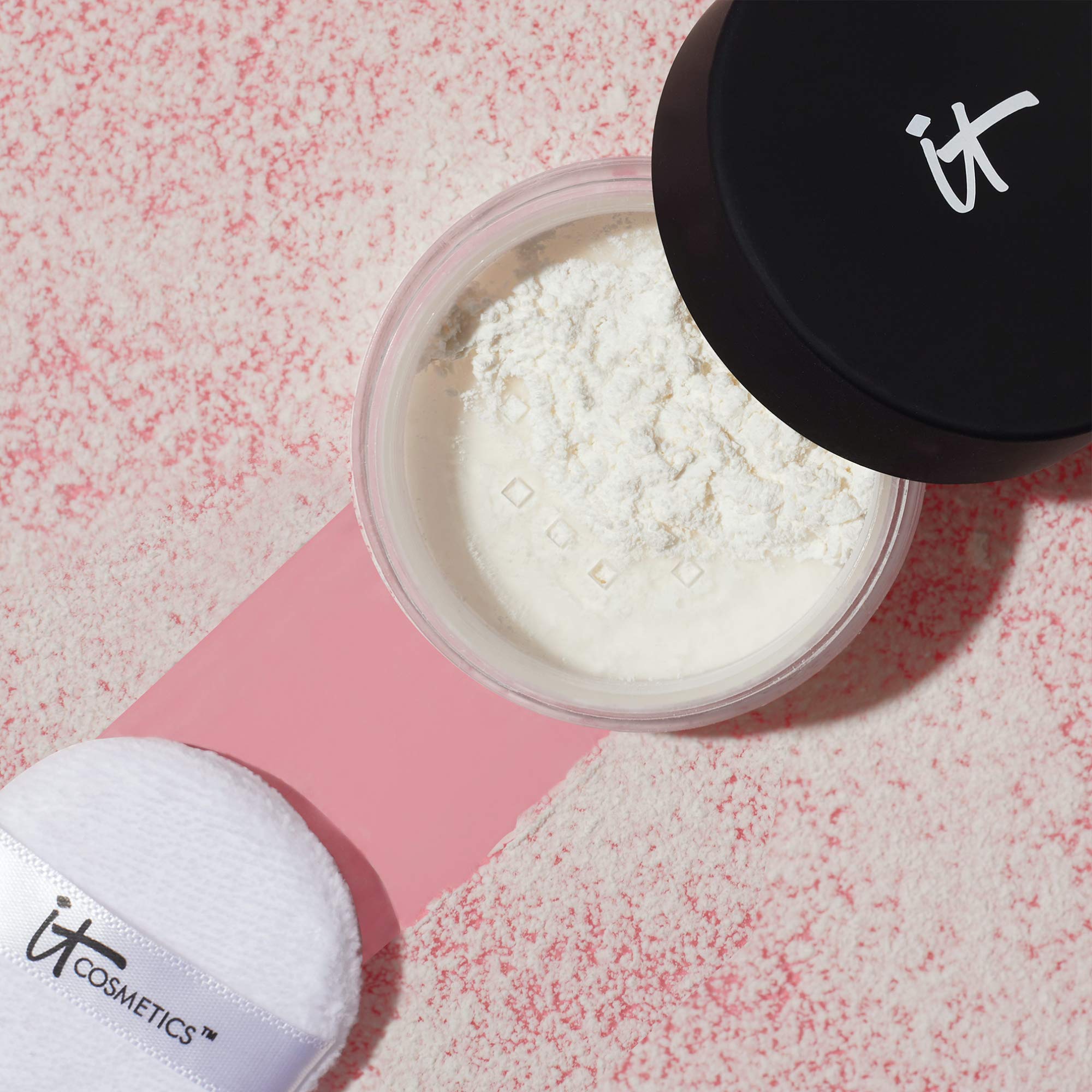 IT Cosmetics Bye Bye Pores matte finish reduces shine for long wear