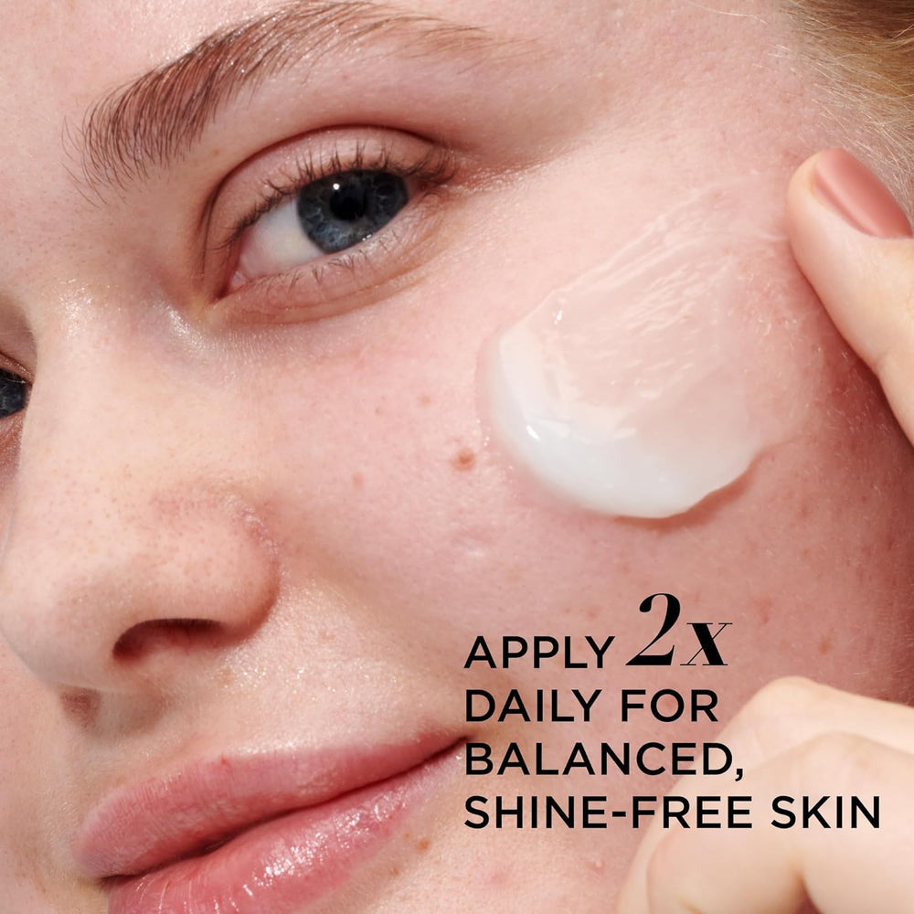 IT Cosmetics Confidence in a Gel Cream niacinamide and peptides close-up.