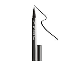 Delineador líquido IT Cosmetics Superhero con aplicador de pelo para una aplicación suave y precisa.