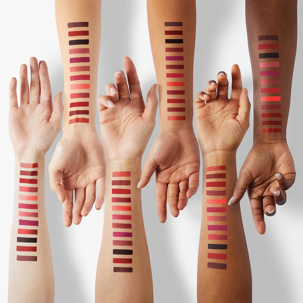 Italia Deluxe lip liner packaging featuring 12 colors for versatile lip definitions.