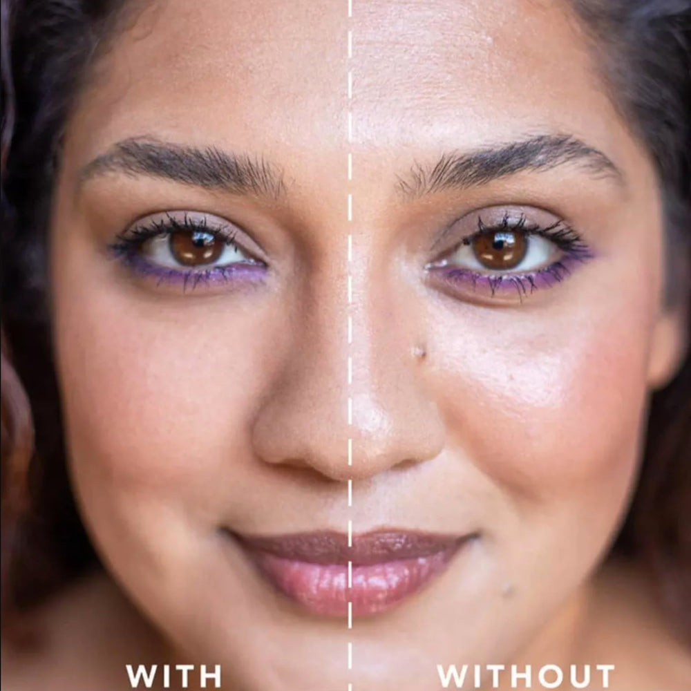 Italia Deluxe On-the-go setup showing easy touch-up application for oil control.