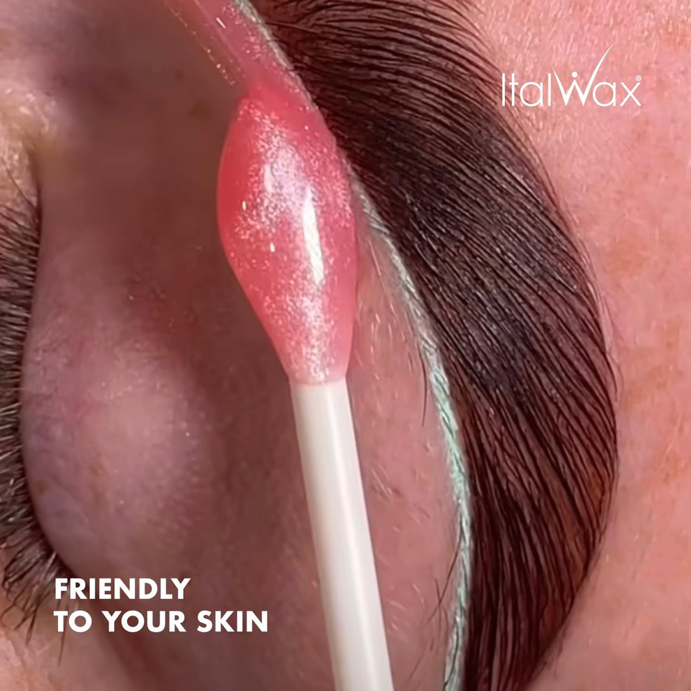 Italwax strong first-pull adhesion supports efficient facial hair removal.
