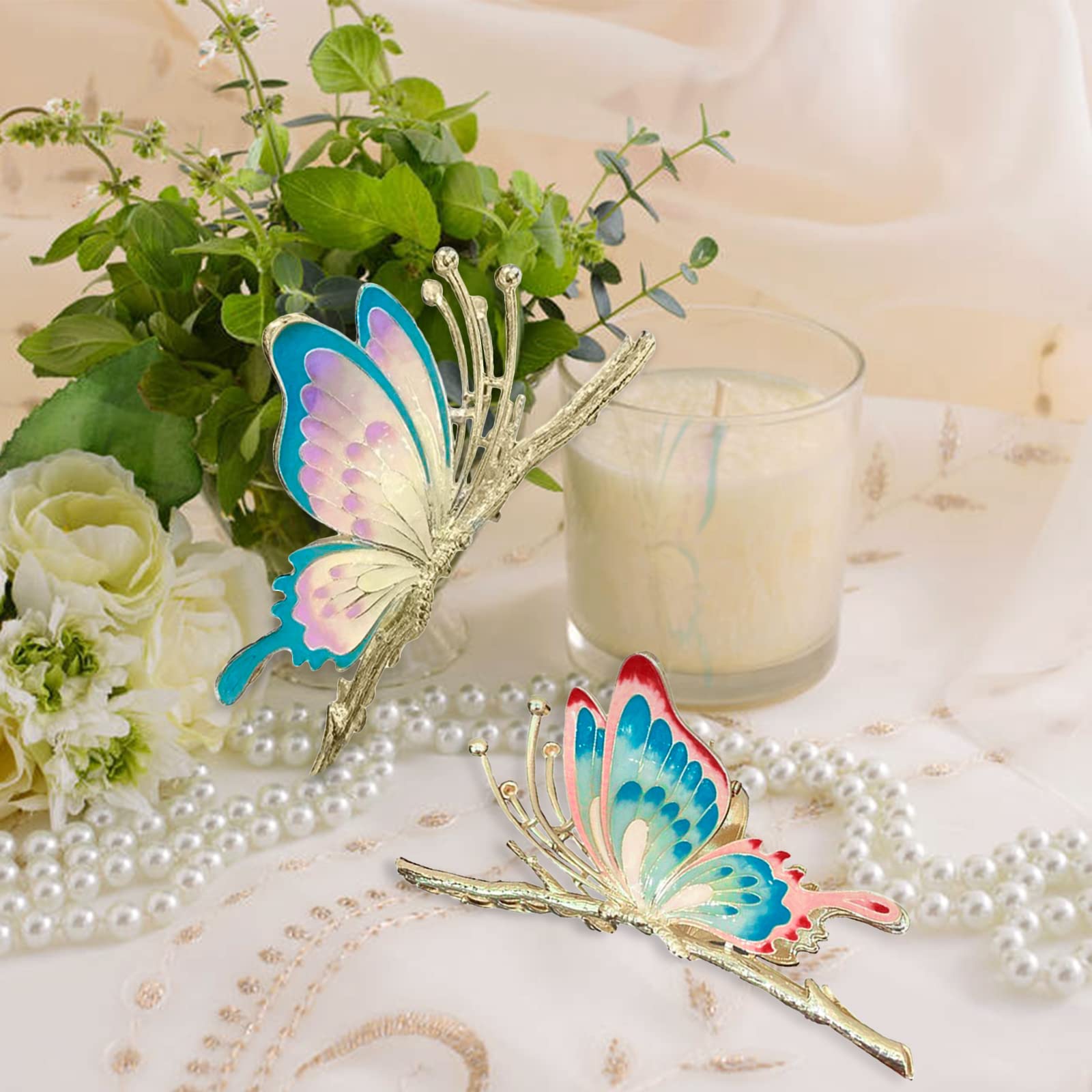 ITingstere butterfly clip versatile for updos and loose waves.