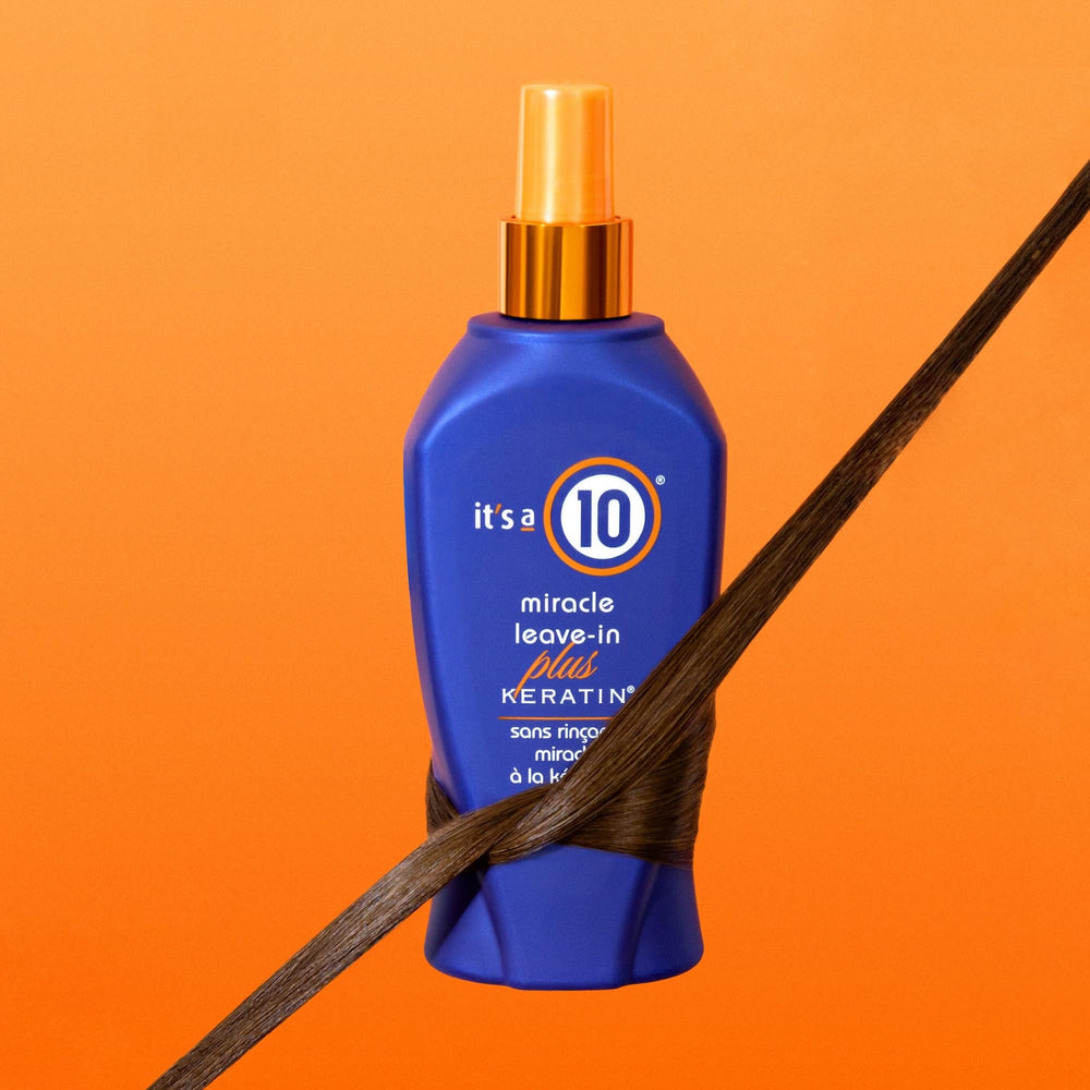 It's a 10 Haircare Miracle aplicación en cabello para peinar.