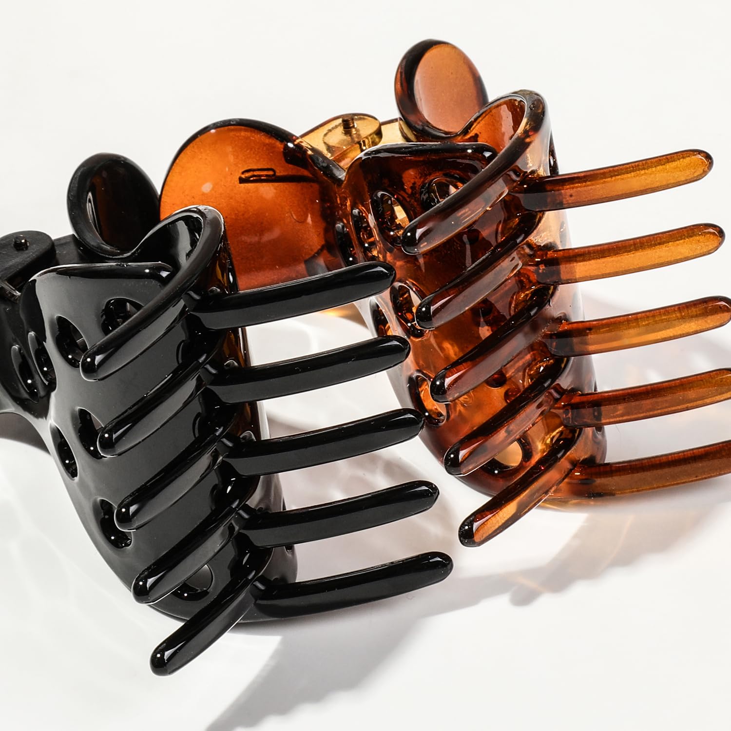 Ivyu volumizing clip ideal for diffuse styling and plopping.