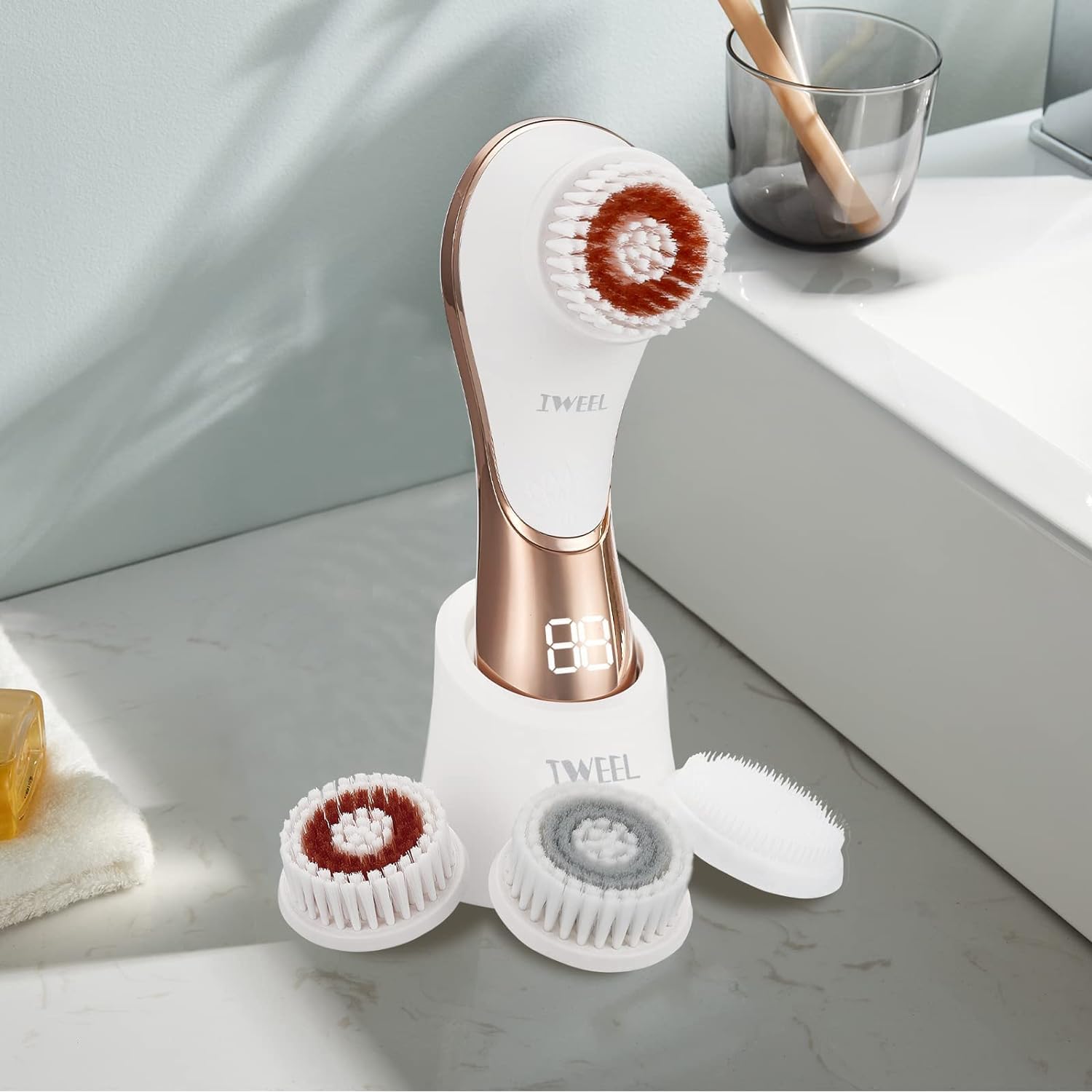 IWEEL rechargeable 1200mAh battery for long-lasting skincare routine.