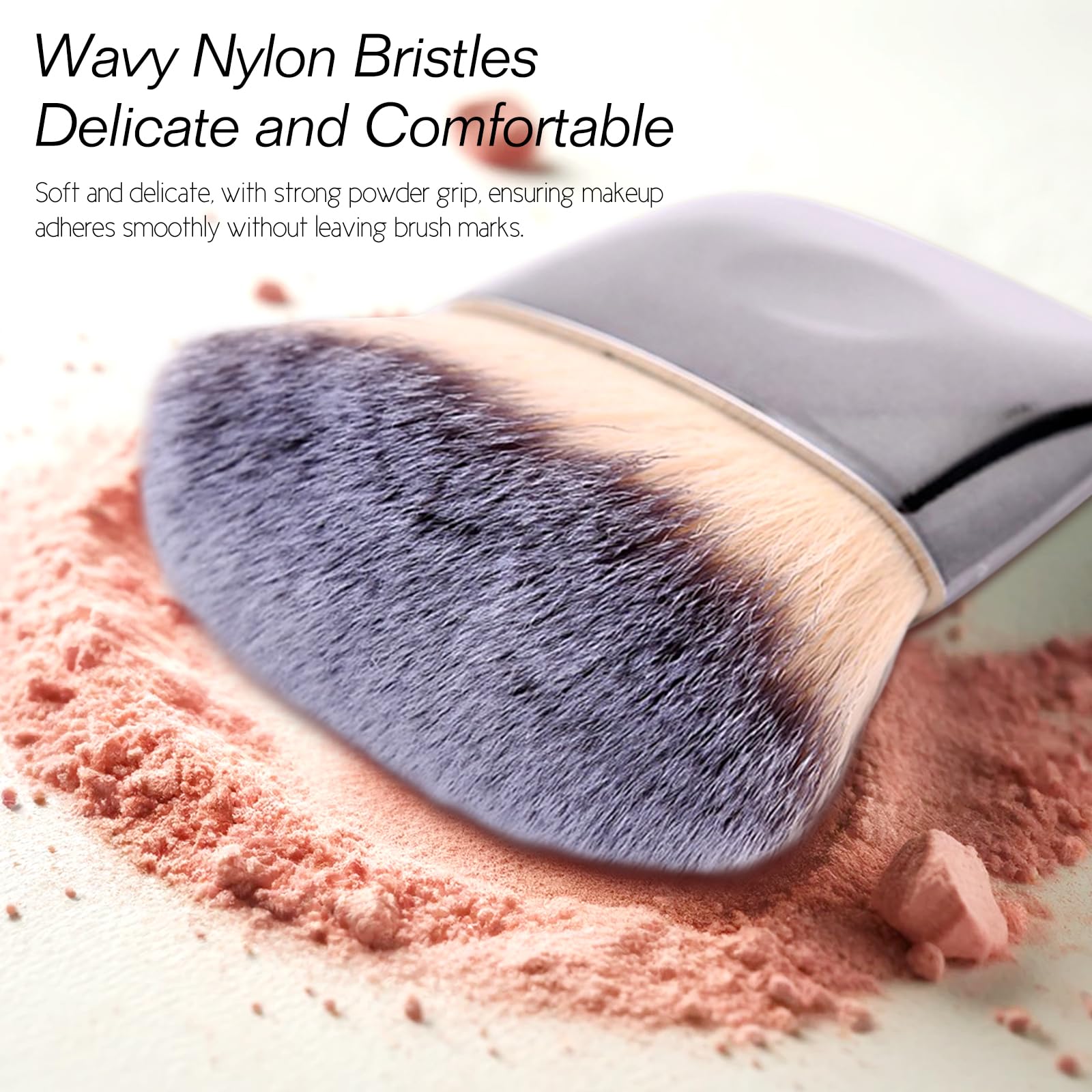Jaasuee blush brush mini delivers even color payoff.