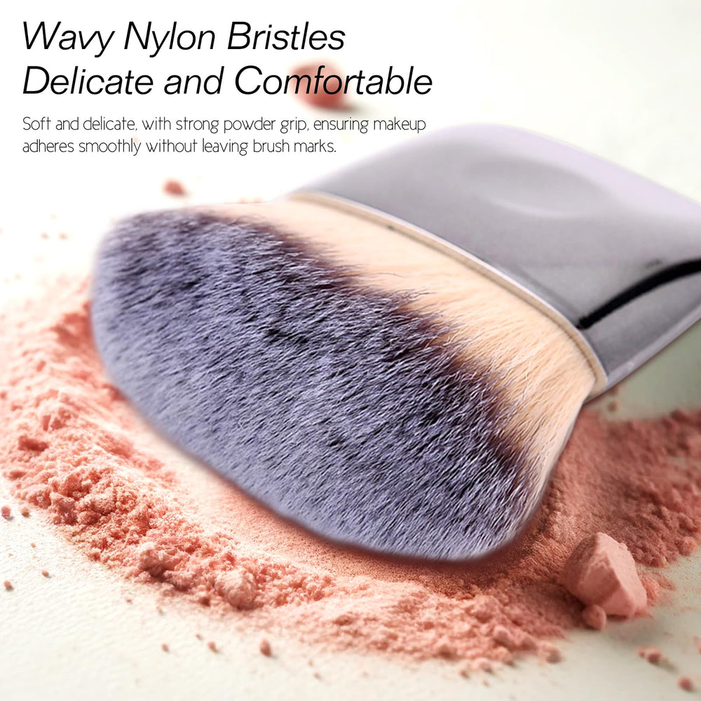 Jaasuee blush brush mini delivers even color payoff.