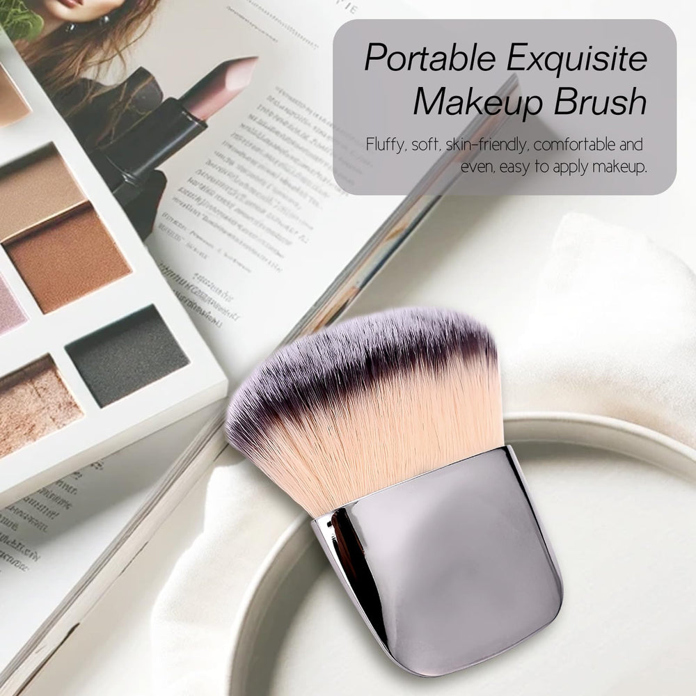 Jaasuee travel-friendly brush kit fits in small bags.