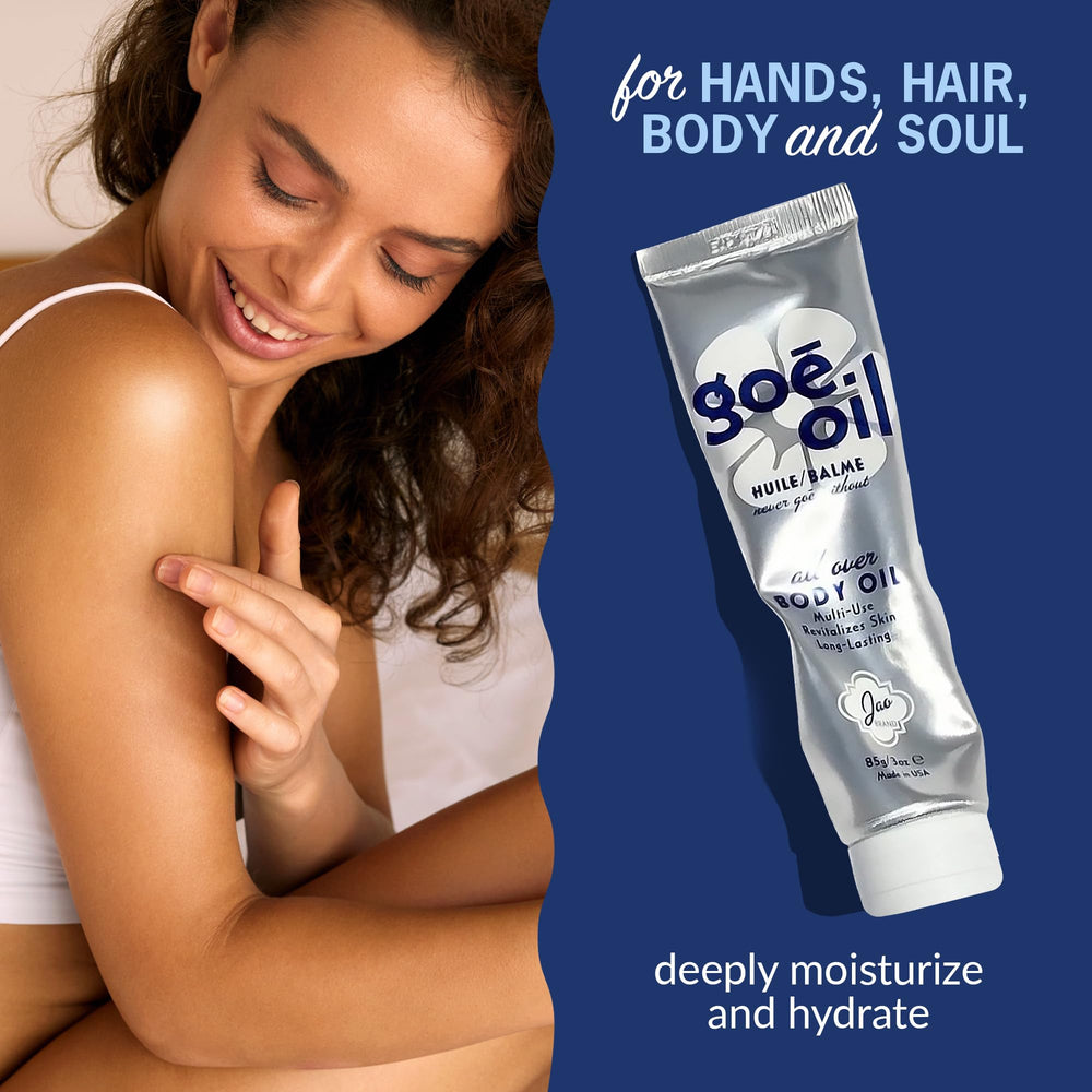 Jao Goē Oil hands application shows quick absorption and nourishment.