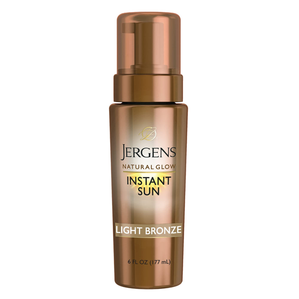 Jergens Natural Glow Mousse en botella, tono bronceado natural inmediato.