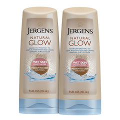 Jergens Natural Glow wet skin lotion application on damp skin for streak-free color