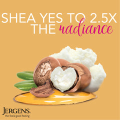 Aplicación suave de Loción Jergens Shea Butter para manos secas y piel suave.