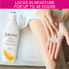 Talones, codos y rodillas recibiendo hidratación con Jergens Ultra Healing