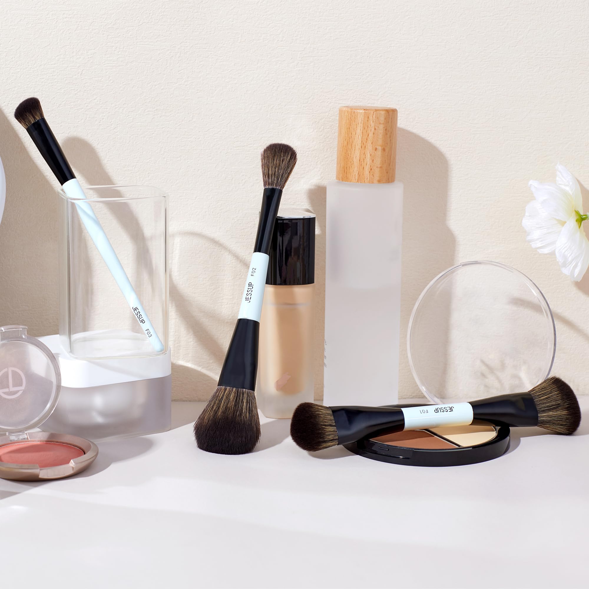 Jessup concealer brush end delivering targeted coverage for natural finish.