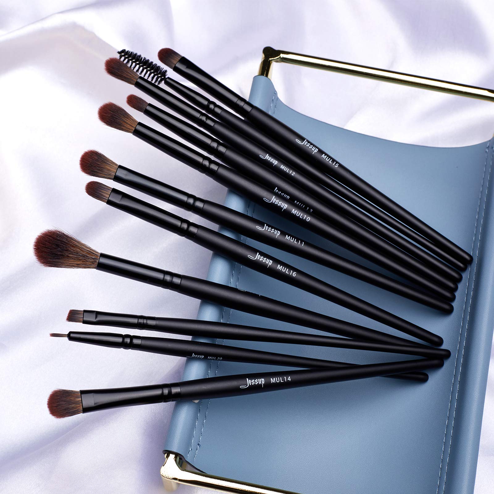 Jessup Eye Brushes Set angled brush for precise crease shading
