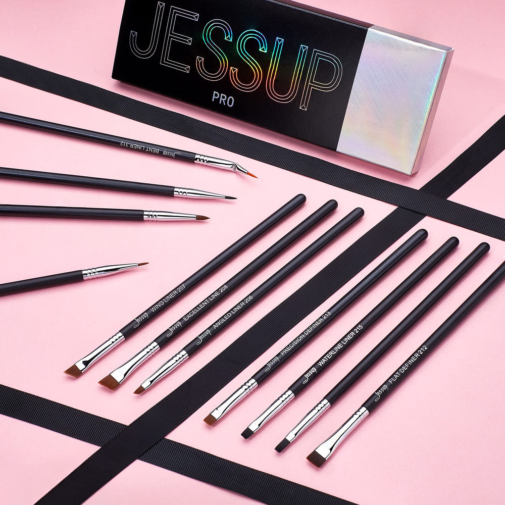 Jessup Eyeliner Brush Set gift-box ready for gifting