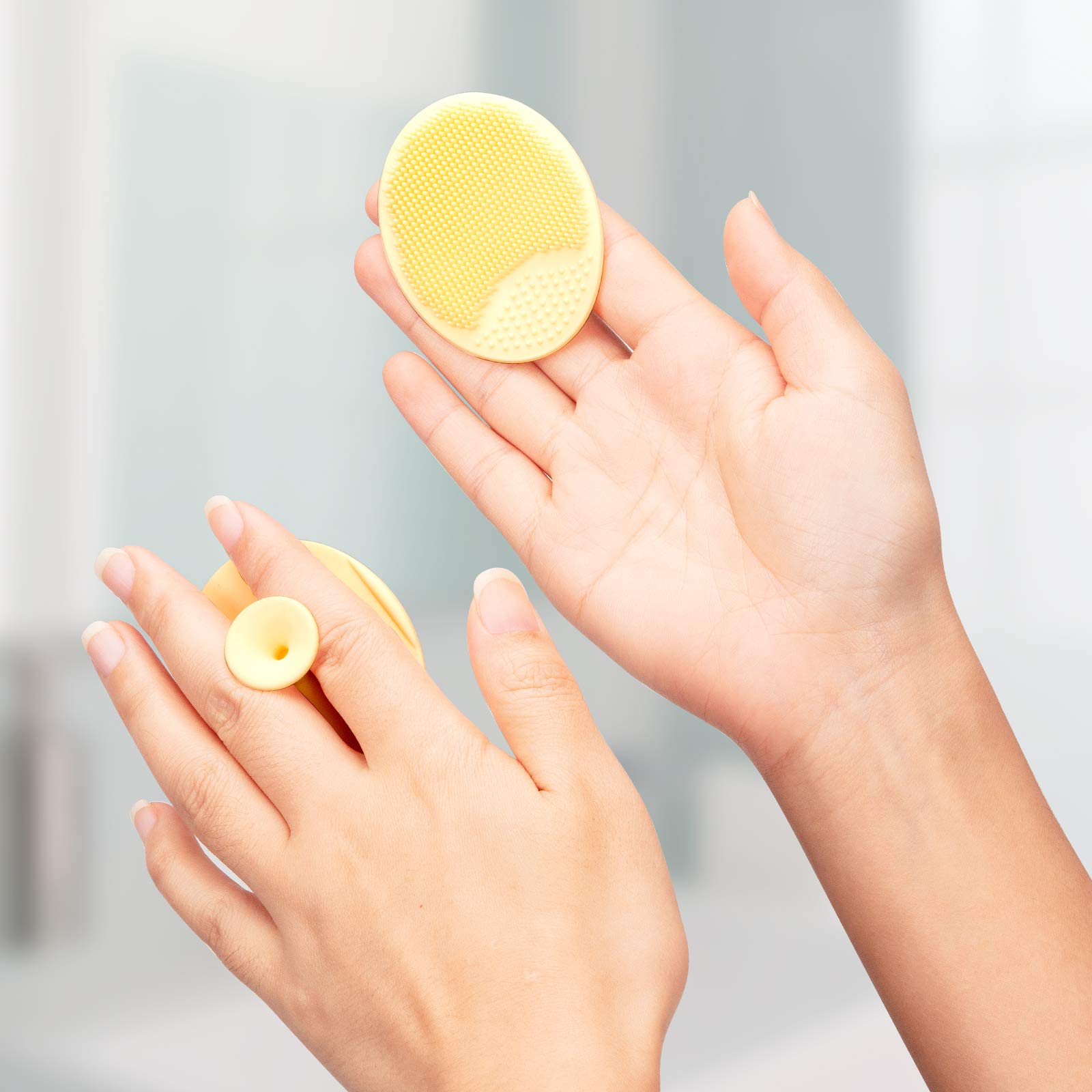 JEXCULL travel-friendly scrubber fits in a bag for on-the-go cleansing.