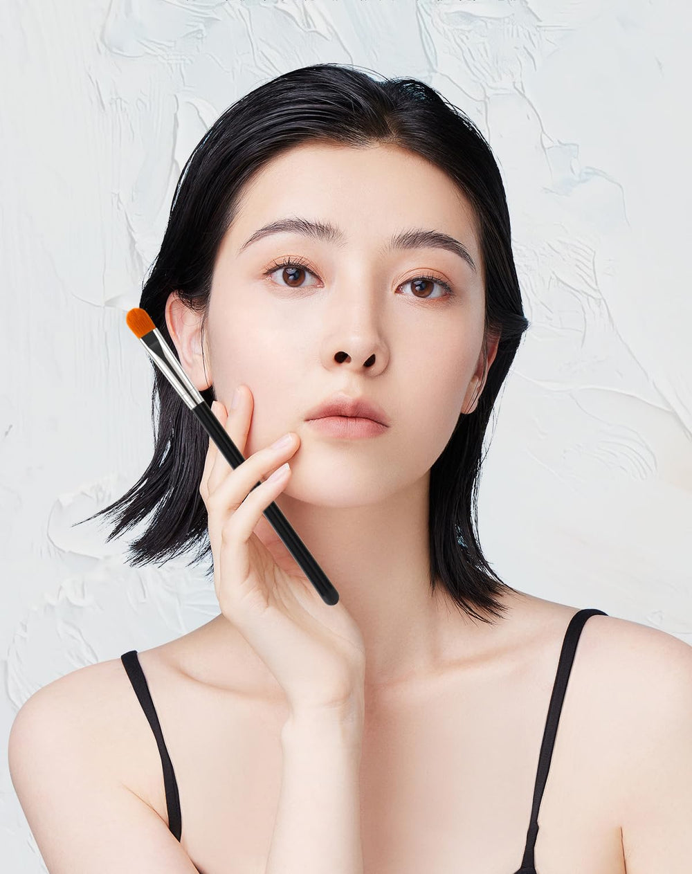 JEZTDKLE angled precision tip brush enables controlled product application