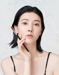 JEZTDKLE angled precision tip brush enables controlled product application
