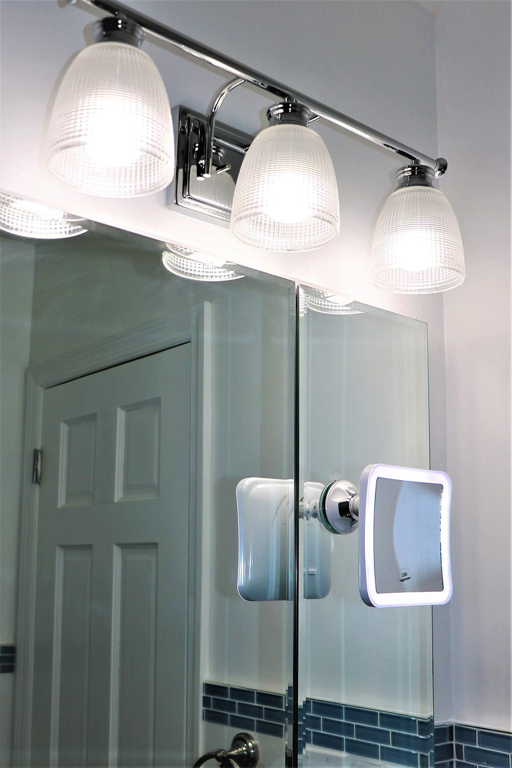 JiBen modern glossy white and chrome finish complements any bathroom decor.