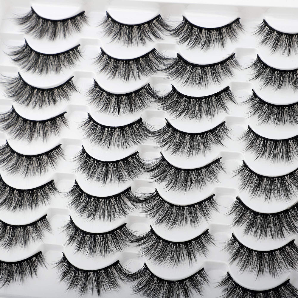 JIMIRE 3D cat-eye lashes close-up showing longer tips for dramatic flare.