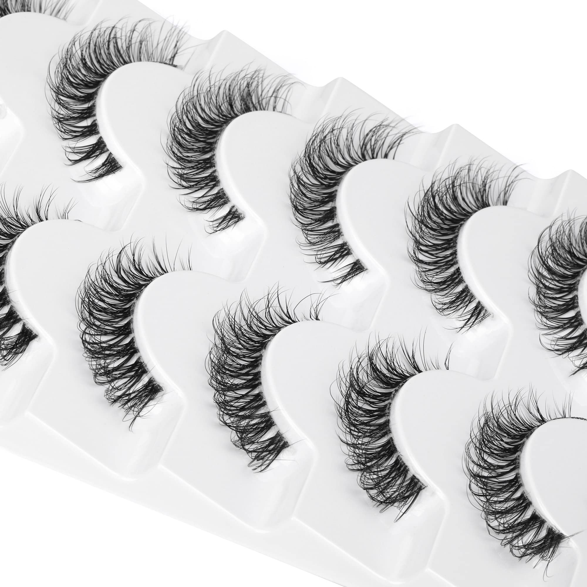 JIMIRE fluffy daily lashes offer easy application and comfort