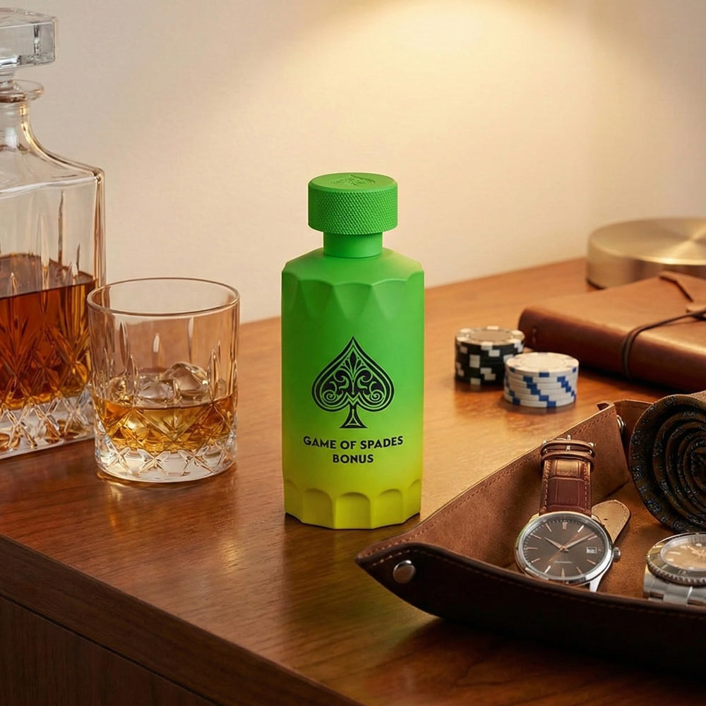 Jo Milano Game of Spades Bonus outer packaging, Paris origin hints at sophisticated style.