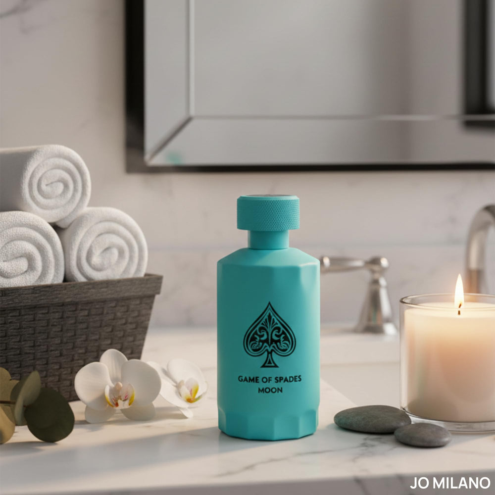 Base notes caramel and coffee add warmth to Jo Milano Game of Spades Moon scent.