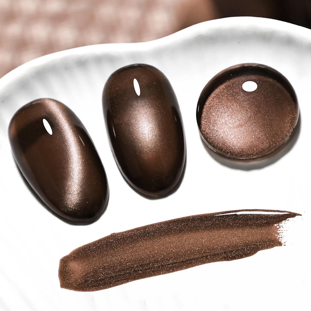 JODSONE top coat adds gloss and protects the cat-eye shimmer.
