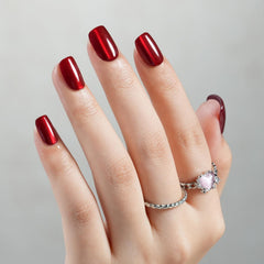 Uñas de Jofay Fashion con efecto ojo de gato para un toque sofisticado.
