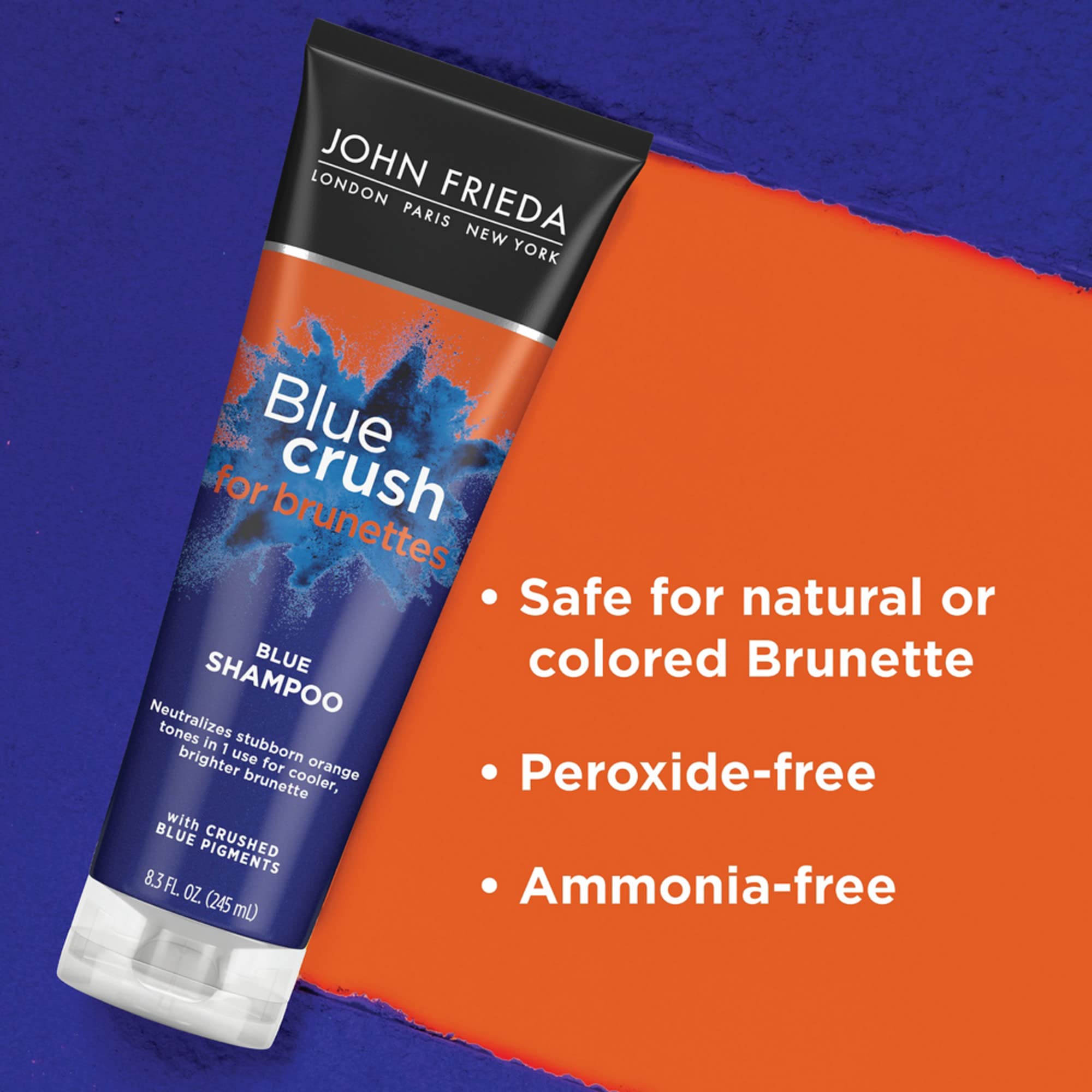 Aplicación suave del champú Blue Crush de John Frieda, espuma cremosa