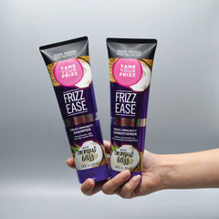 John Frieda Frizz Ease Beyond Smooth, bloqueo de humedad para menos encrespamiento.
