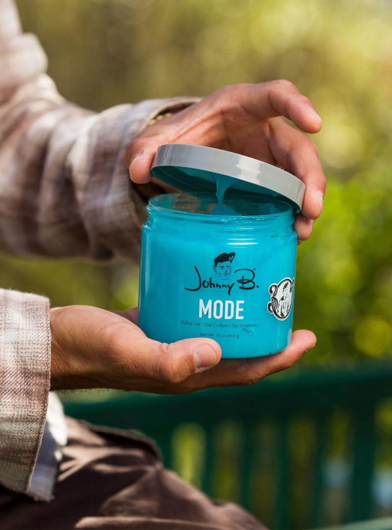 JOHNNY B. Mode shine level highlights natural luster.
