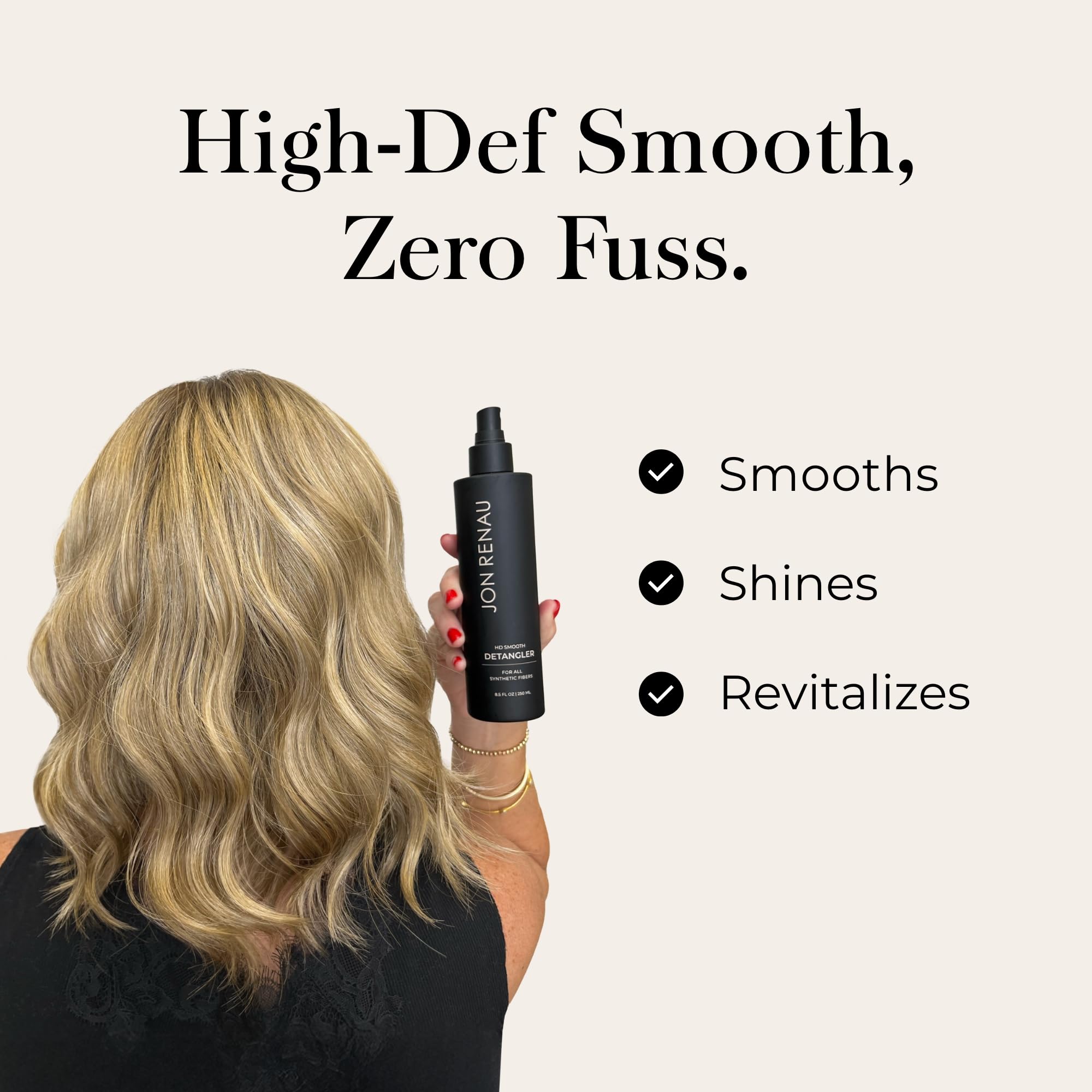 Jon Renau HD Smooth Detangler ayuda a preservar la vida de la fibra reduciendo la fricción.