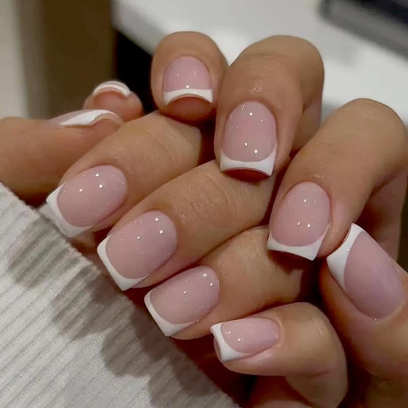 Jsiallye 24-nails kit on display with six styles and 144 pieces