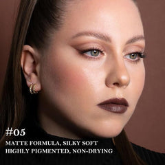 JUAAZIN waterproof lip pencil offers kiss-proof wear for all-day confidence.
