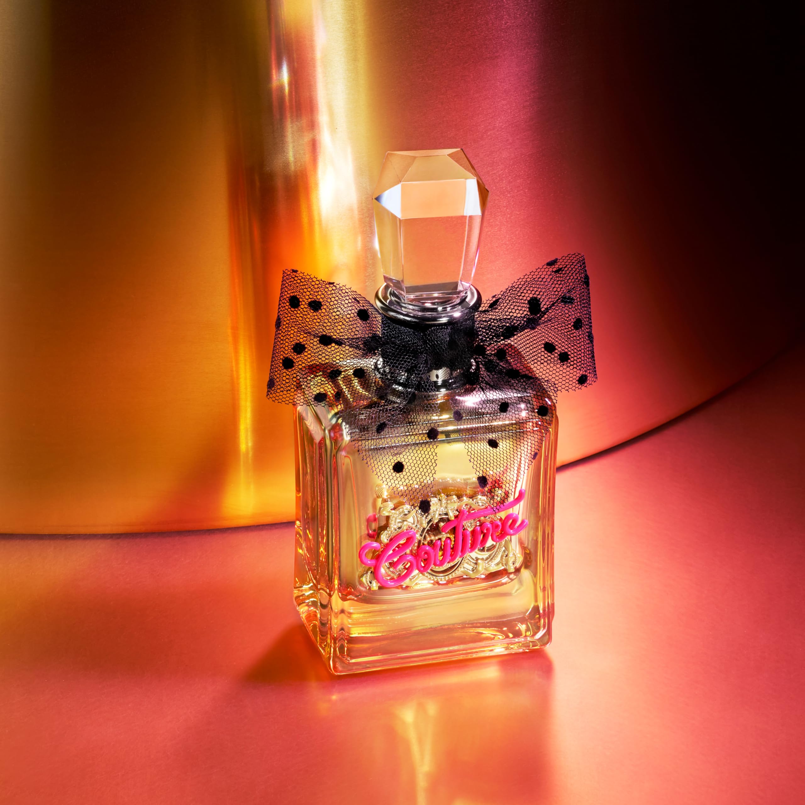 Juicy Couture Viva La Juicy Gold packaging box conveys gifting-worthy luxury.