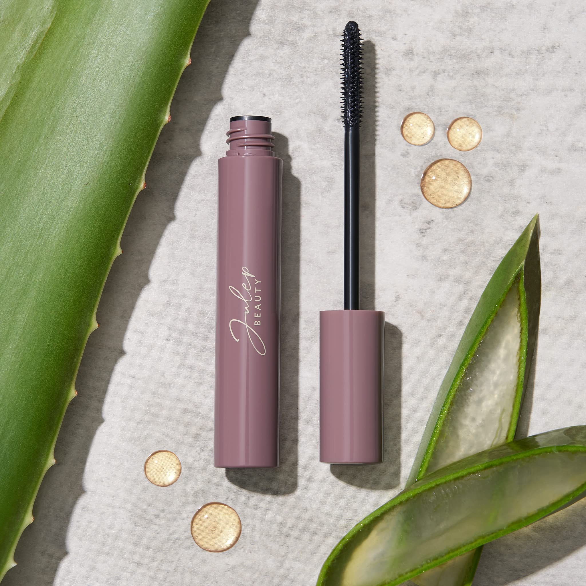 Julep Length Matters mascara delivers dramatic yet natural length for wear.