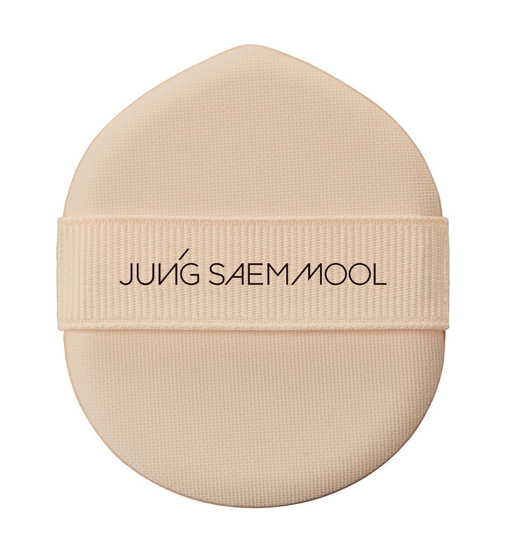 Jung Saem Mool cushion puff round-edge detail for smooth blending.