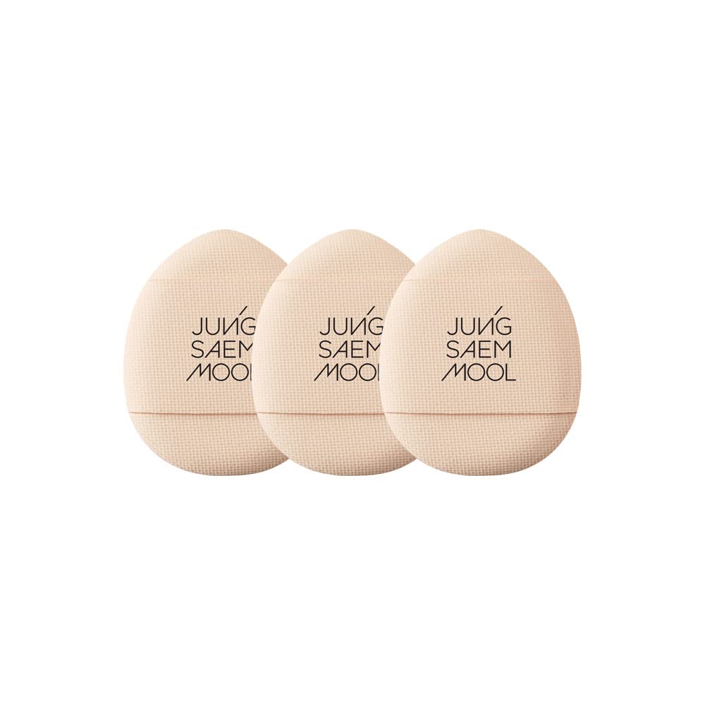 Jung Saem Mool Skinny Tap Puff targets the eye area for precise, nuanced concealing.