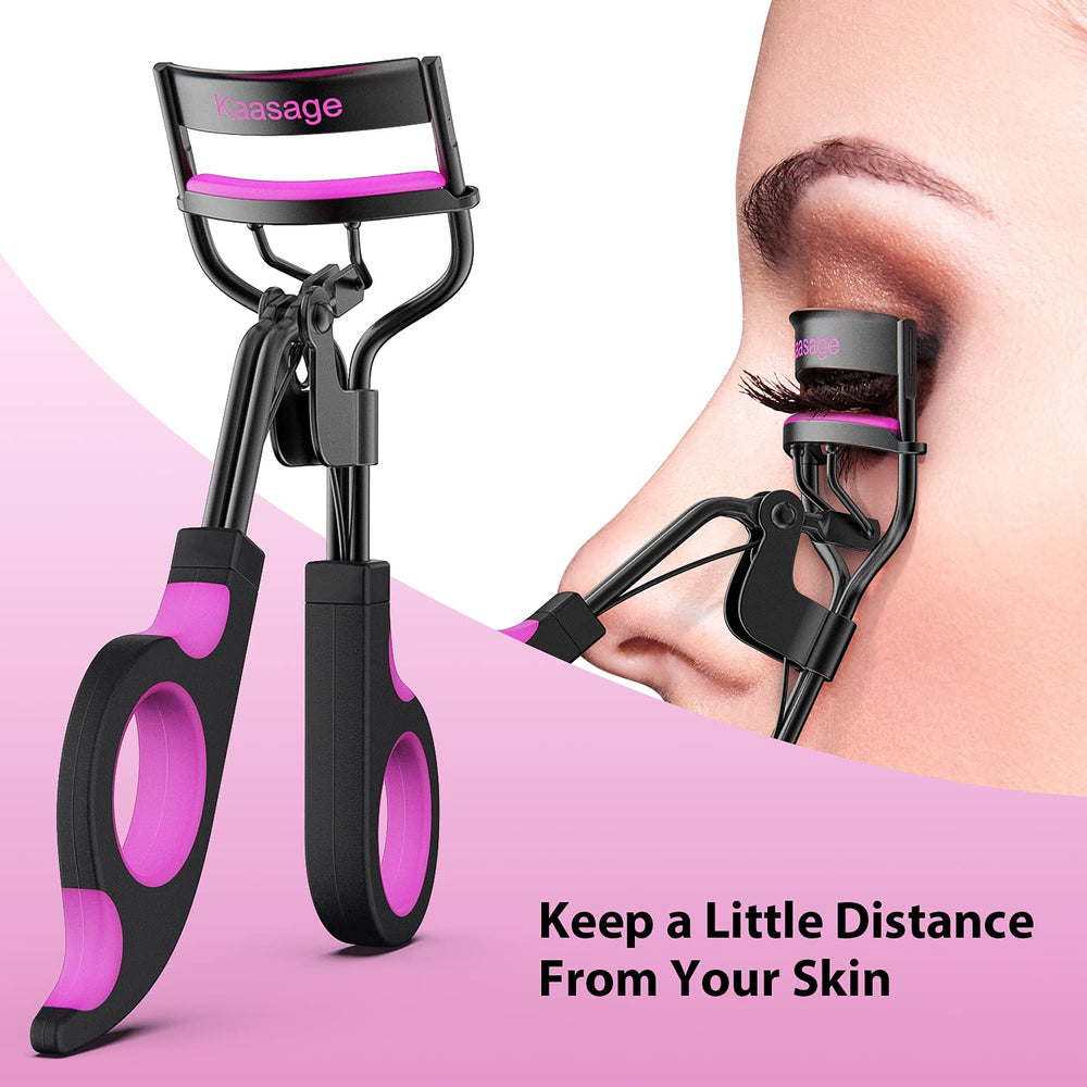 Kaasage before-after curls image illustrating natural lift and definition.