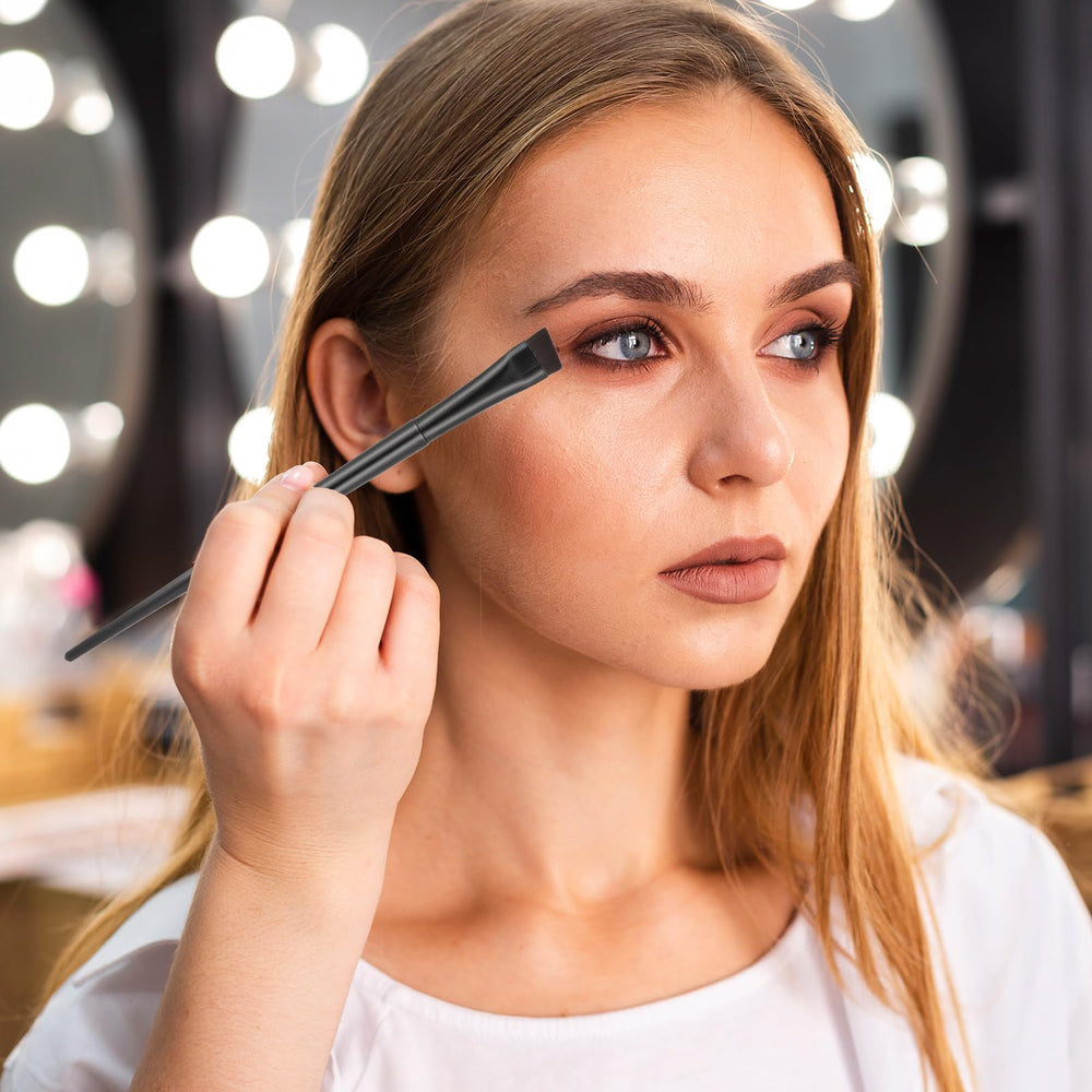 KALIONE durable, lightweight brush kit ideal for brows and liners.