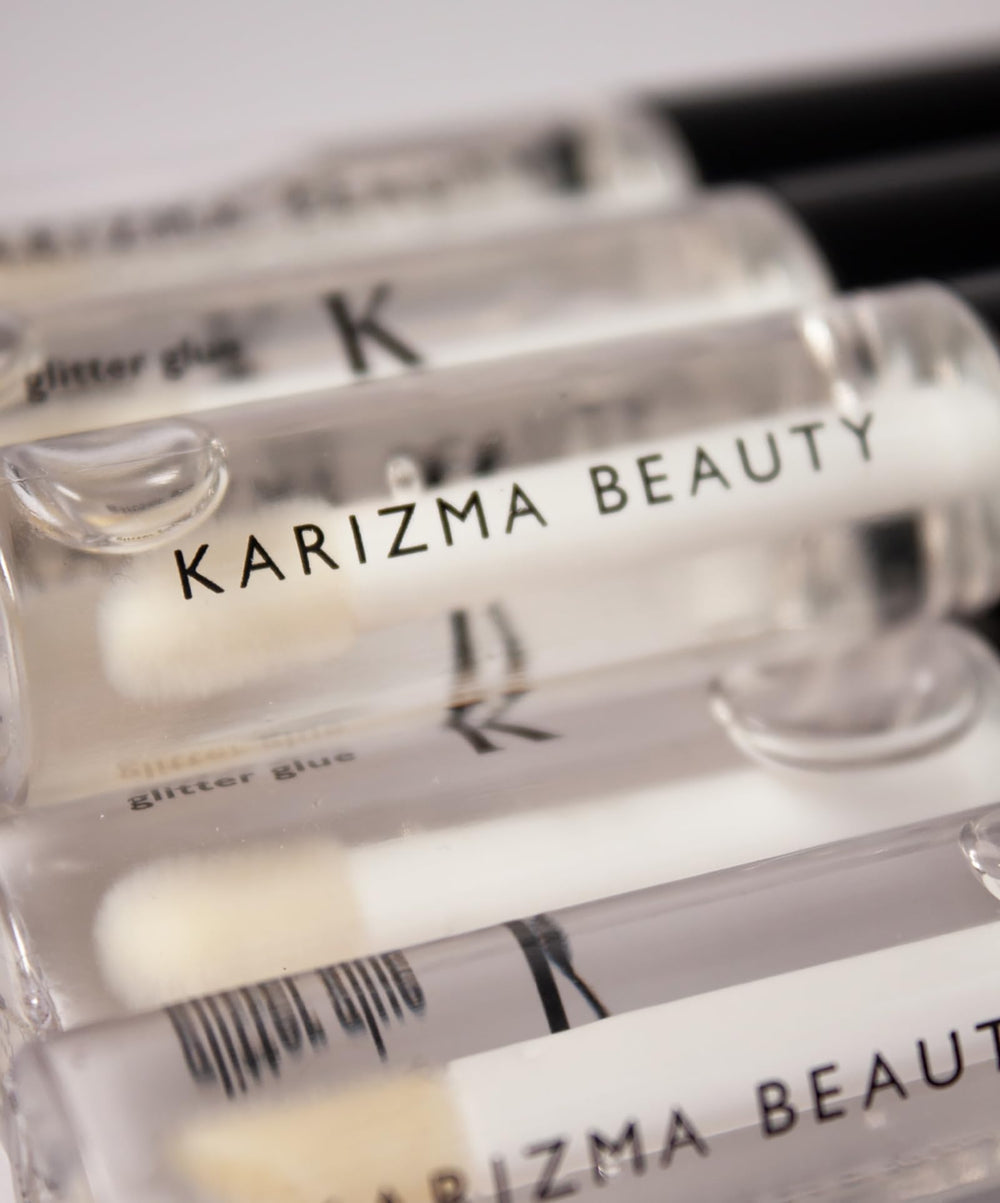 KARIZMA: trenzas con purpurina para looks de festival.