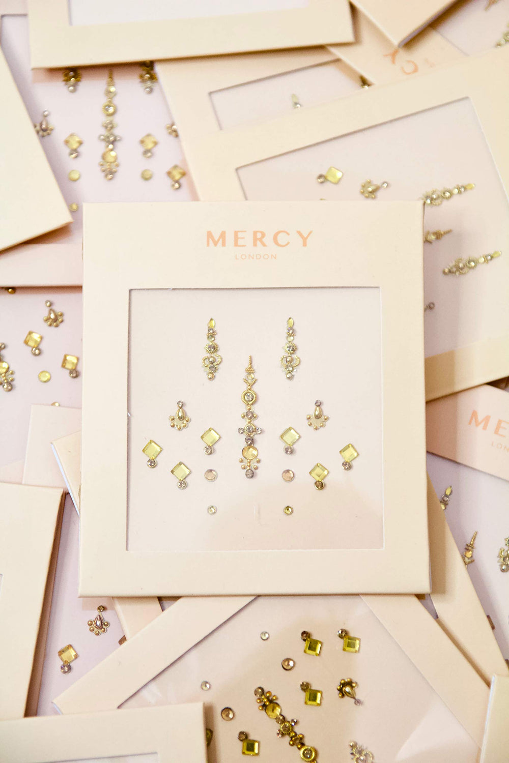 Eco-friendly recyclable packaging for Karizma Gigi Gold Bindi.