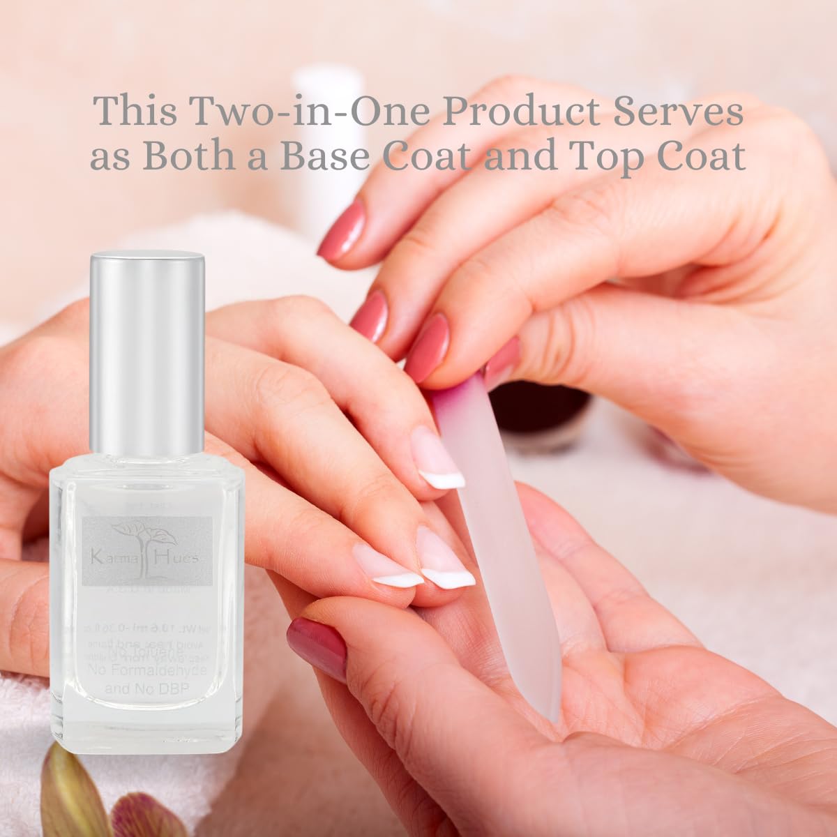 Karma Organic aplicación de base suave para una base uniforme en uñas.