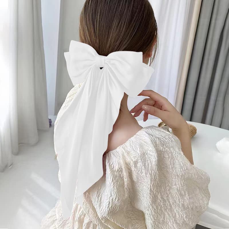 Kefley pinza con lazo blanco, ideal para bodas y eventos.